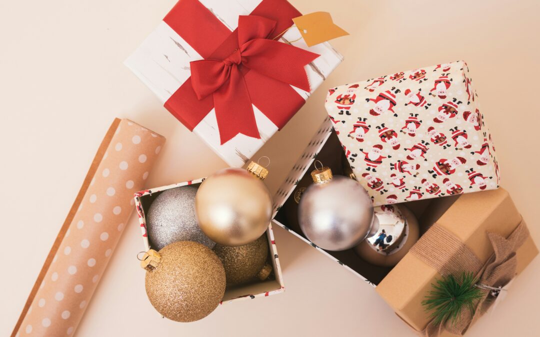 ECommerce Website Holiday shopping packages wrapped